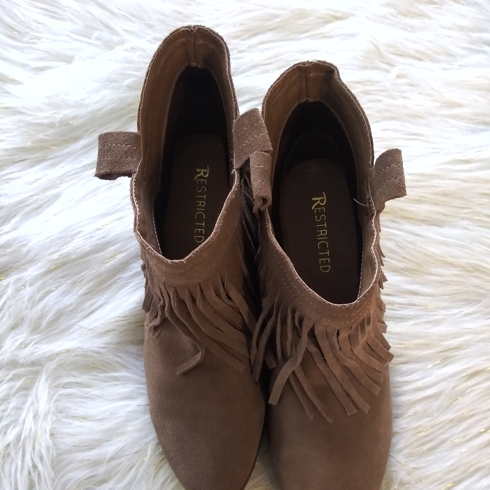 Ladies boots - Picture 2 of 3